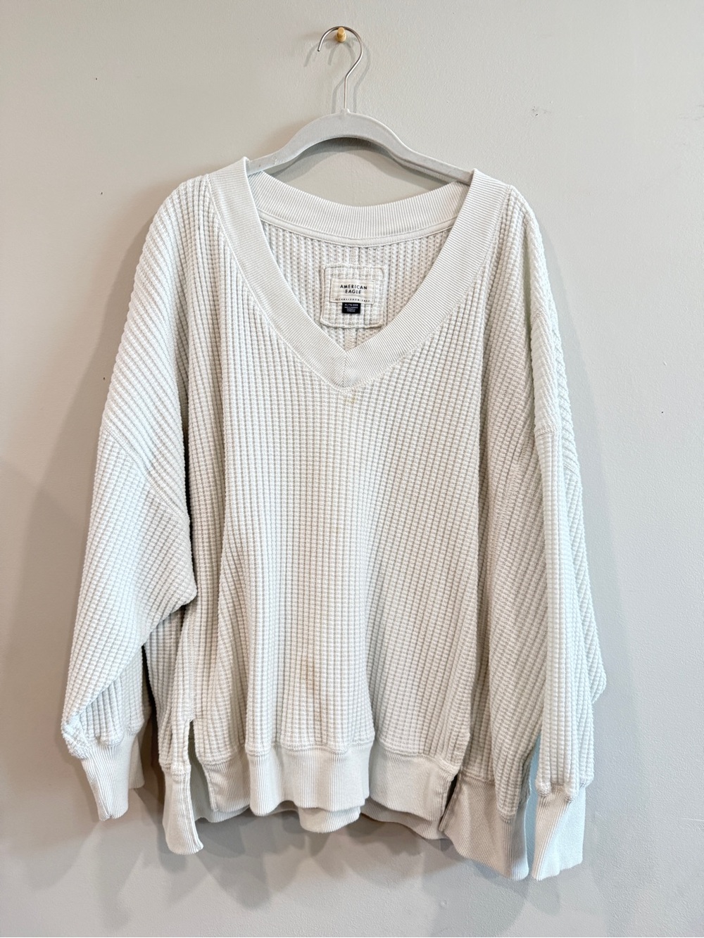 AE Oversized White Waffle Knit V-Neck Sweater